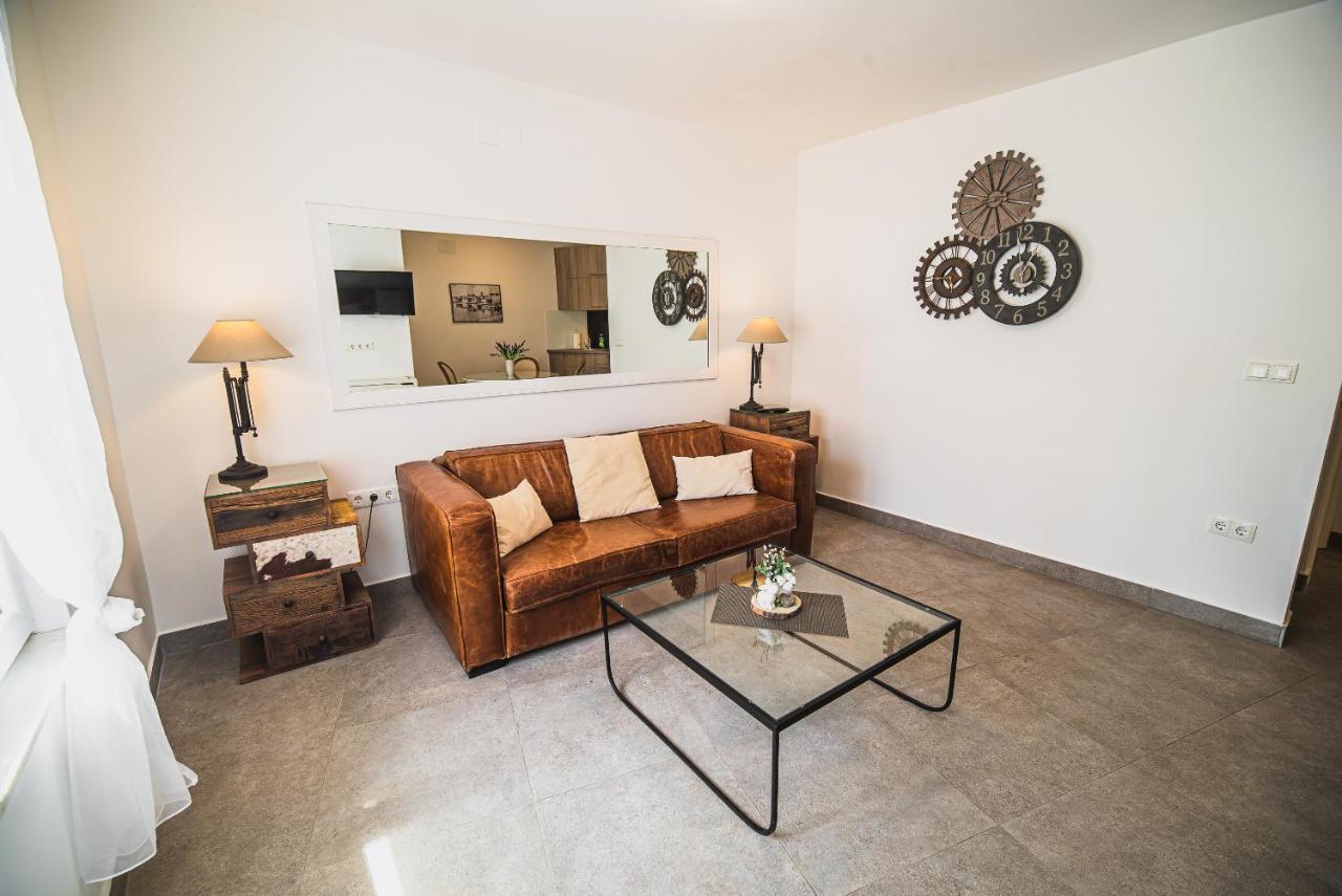 Downtown Luxury Apartments With Hot Tub Vodice Exterior photo