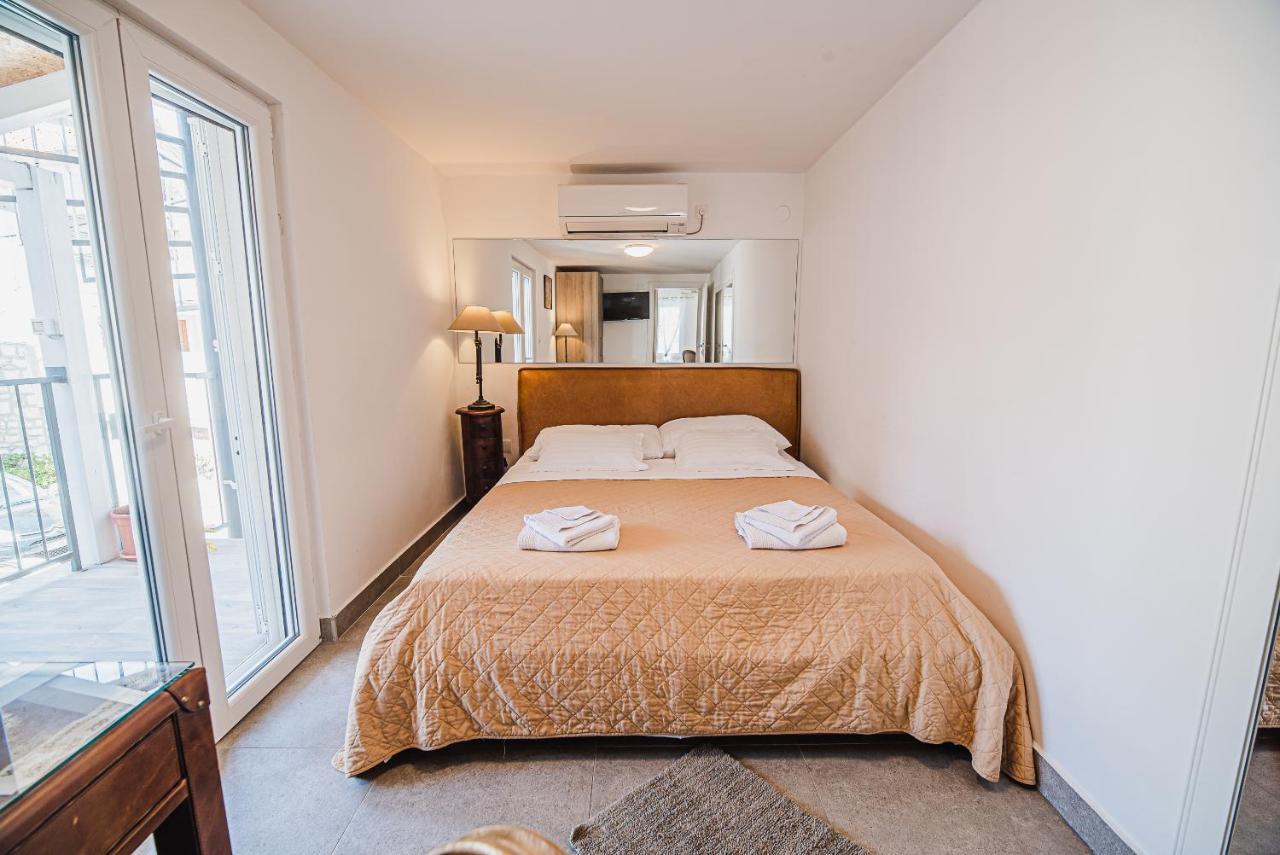 Downtown Luxury Apartments With Hot Tub Vodice Exterior photo