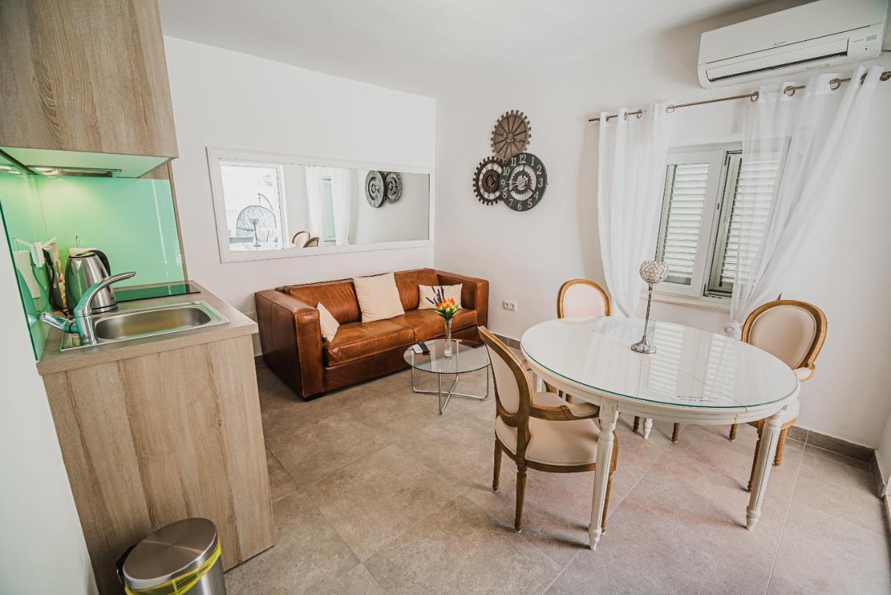 Downtown Luxury Apartments With Hot Tub Vodice Exterior photo